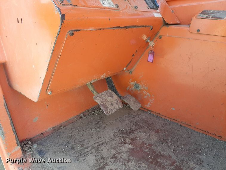 image for item DV9813 Lull 944E-42 telehandler