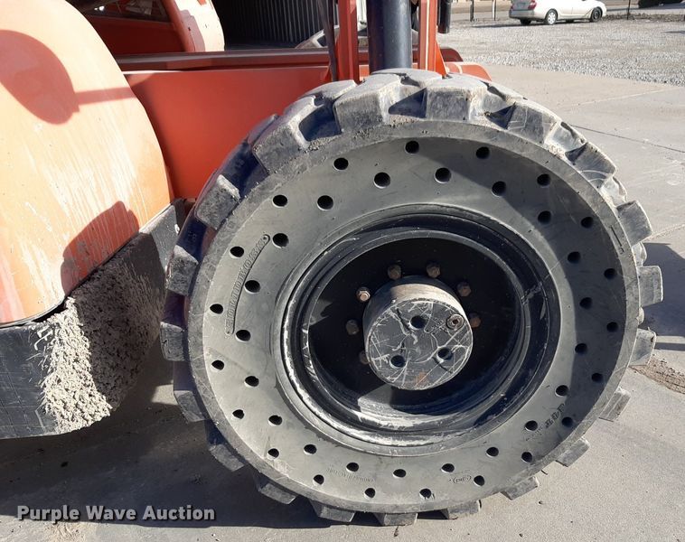 image for item DV9813 Lull 944E-42 telehandler