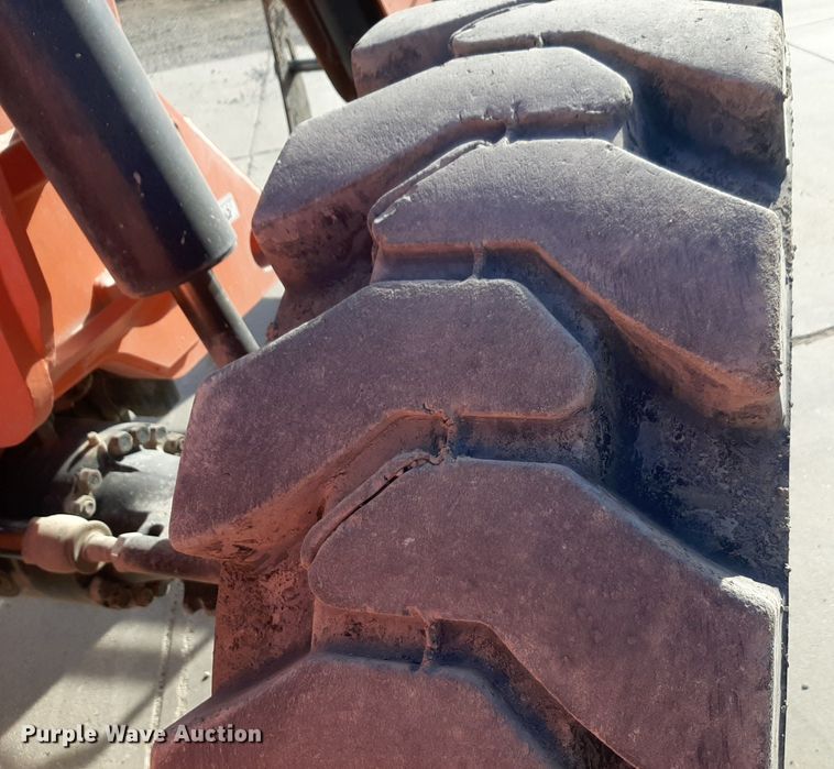 image for item DV9813 Lull 944E-42 telehandler