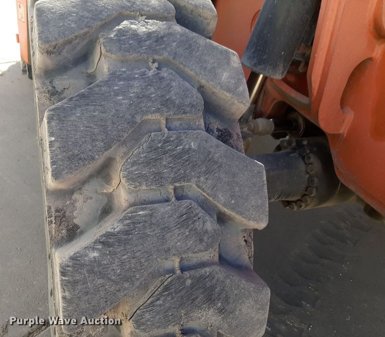 image for item DV9813 Lull 944E-42 telehandler