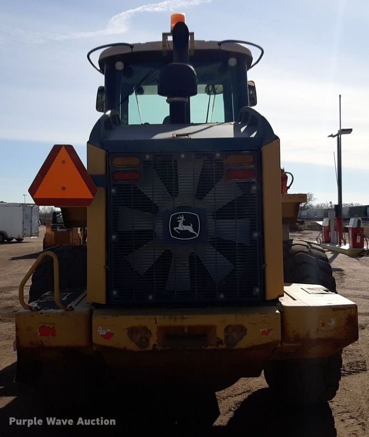 image for item DV9843 2007 John Deere 624J wheel loader