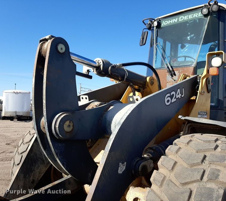 image for item DV9843 2007 John Deere 624J wheel loader