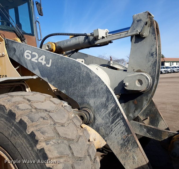 image for item DV9843 2007 John Deere 624J wheel loader