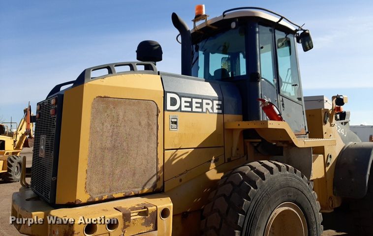 image for item DV9843 2007 John Deere 624J wheel loader