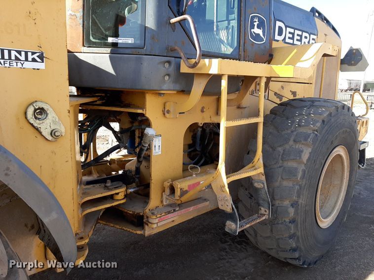 image for item DV9843 2007 John Deere 624J wheel loader