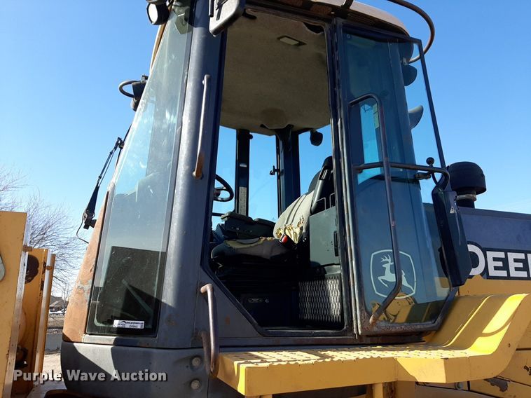 image for item DV9843 2007 John Deere 624J wheel loader