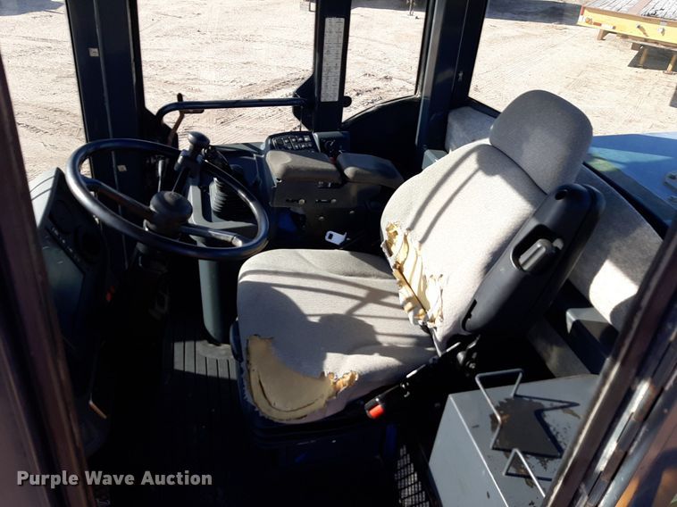 image for item DV9843 2007 John Deere 624J wheel loader