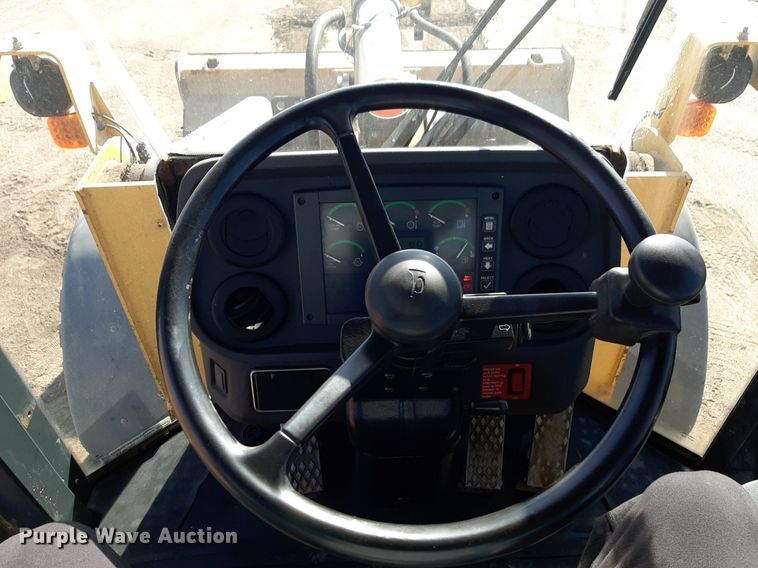 image for item DV9843 2007 John Deere 624J wheel loader