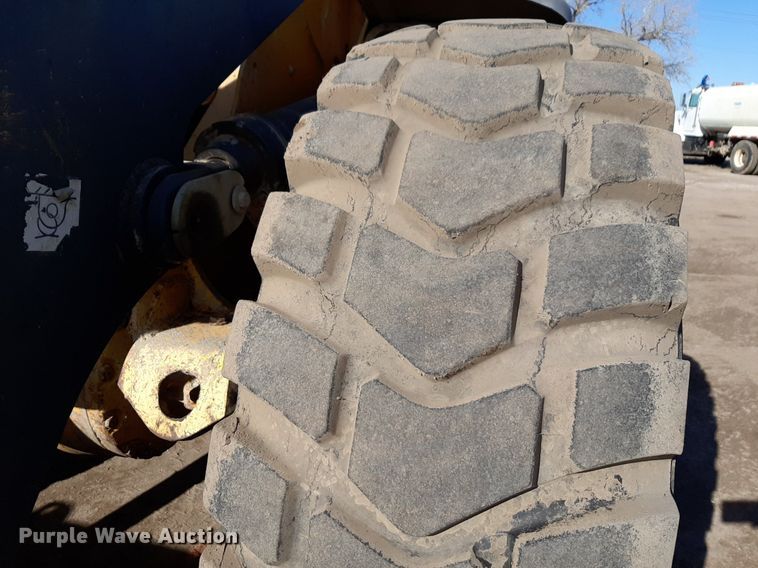 image for item DV9843 2007 John Deere 624J wheel loader