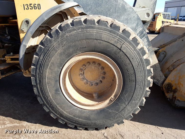 image for item DV9843 2007 John Deere 624J wheel loader