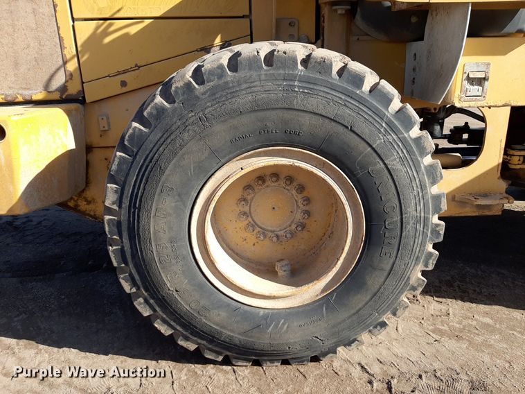 image for item DV9843 2007 John Deere 624J wheel loader