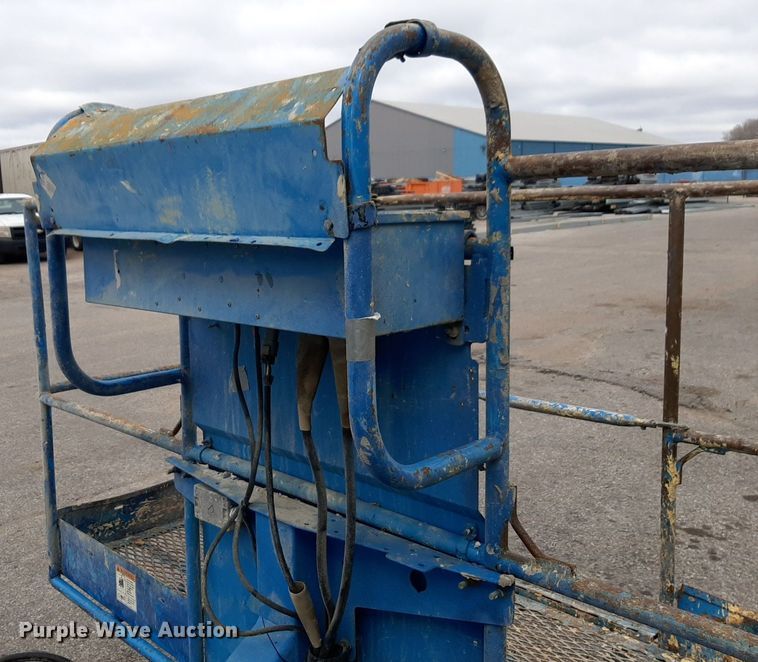 image for item DV9851 2003 Genie Z-60/34 boom lift