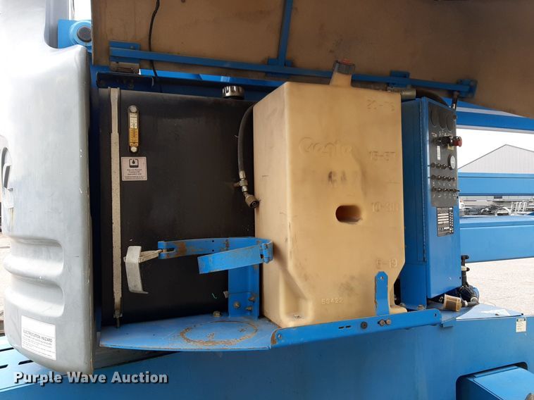 image for item DV9851 2003 Genie Z-60/34 boom lift