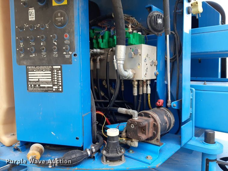 image for item DV9851 2003 Genie Z-60/34 boom lift