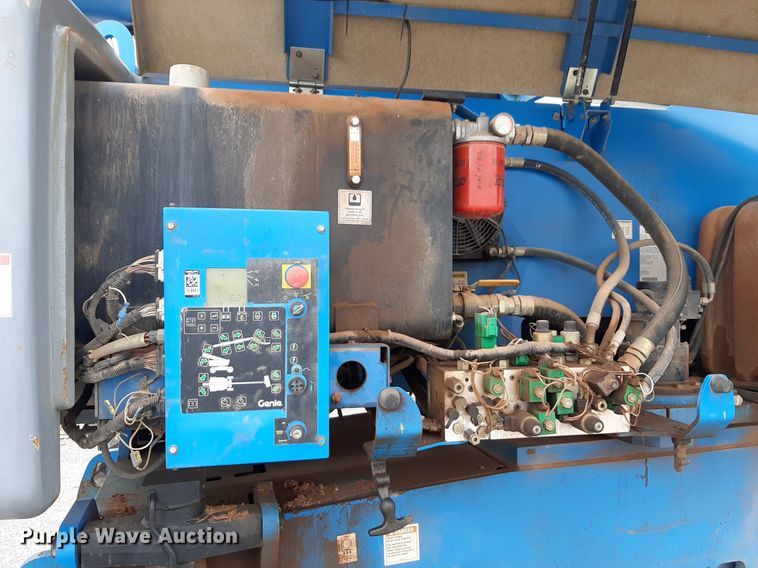 image for item DV9853 2004 Genie Z-80/60 boom lift