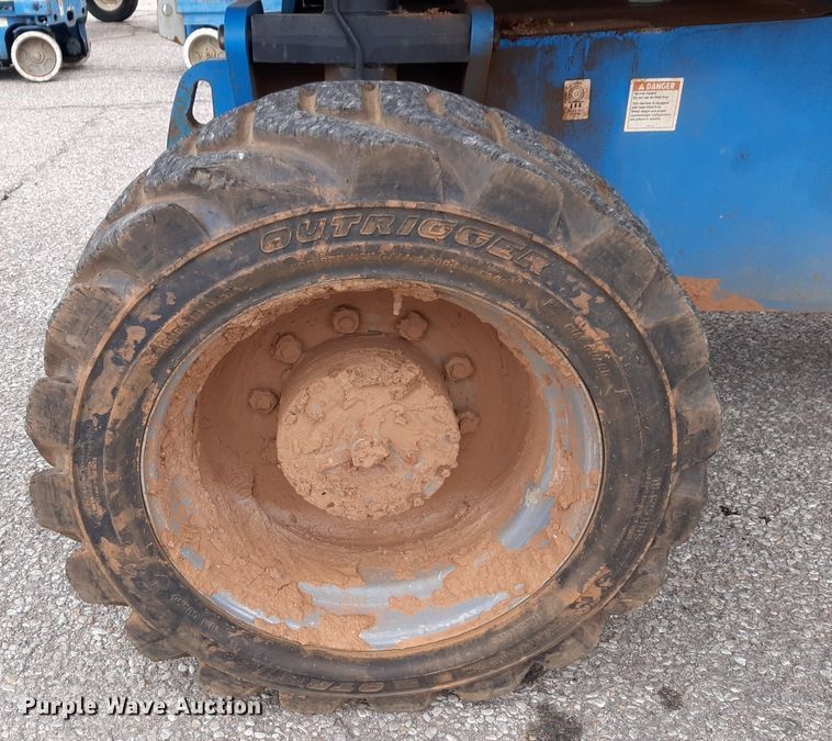image for item DV9853 2004 Genie Z-80/60 boom lift