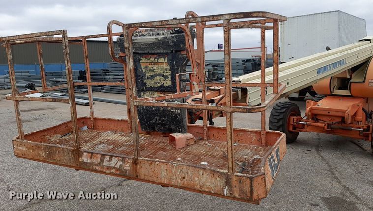 image for item DV9854 1999 JLG 600S boom lift