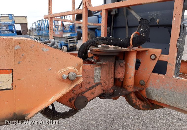 image for item DV9854 1999 JLG 600S boom lift