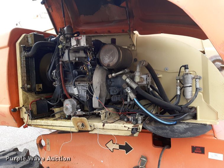 image for item DV9854 1999 JLG 600S boom lift