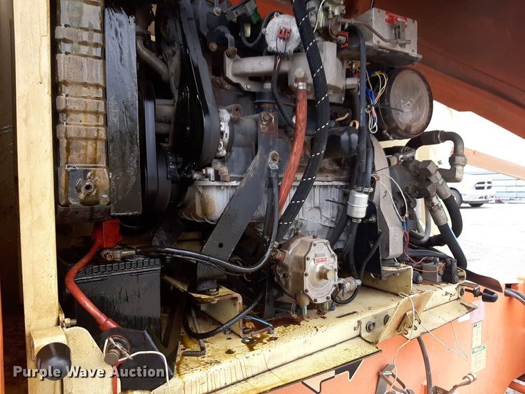 image for item DV9854 1999 JLG 600S boom lift