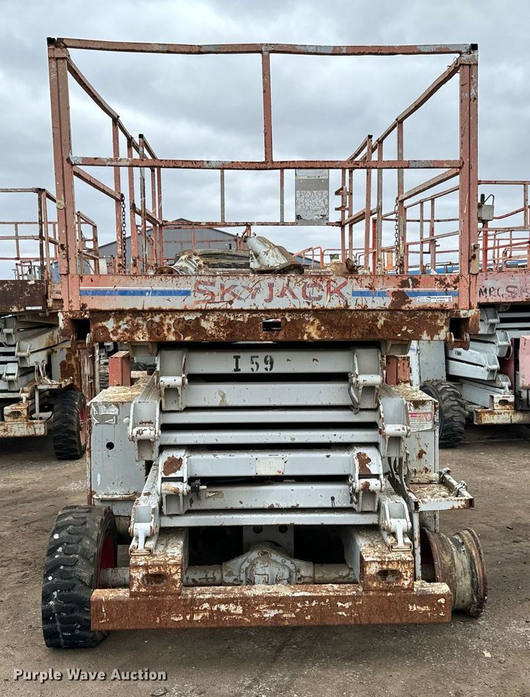 image for item DV9855 Skyjack  SJ8841  scissor lift