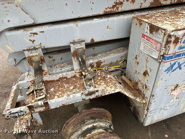 image for item DV9855 Skyjack  SJ8841  scissor lift