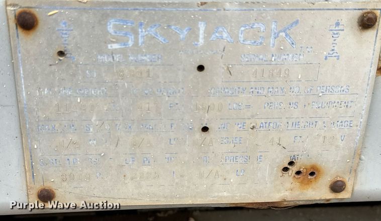 image for item DV9855 Skyjack  SJ8841  scissor lift