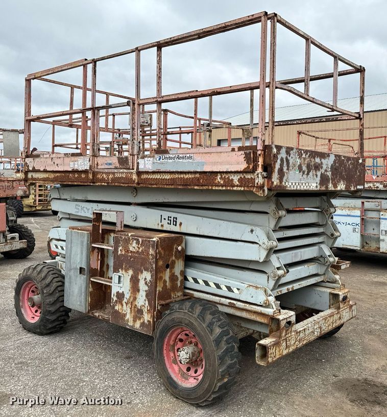 image for item DV9856 Skyjack SJ8841 scissor lift