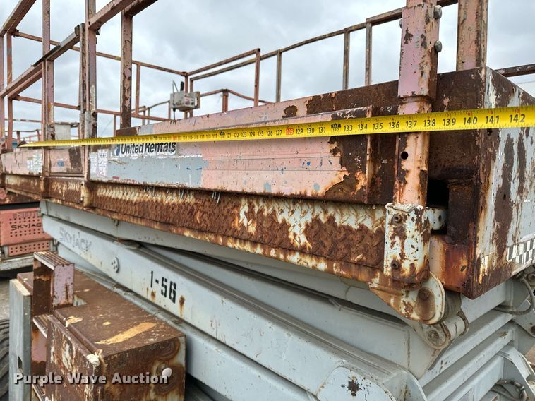 image for item DV9856 Skyjack SJ8841 scissor lift