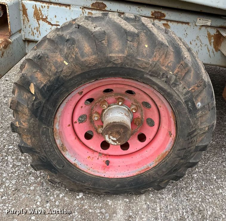 image for item DV9856 Skyjack SJ8841 scissor lift