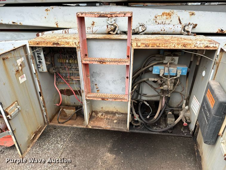 image for item DV9857 Skyjack SJ8841 scissor lift