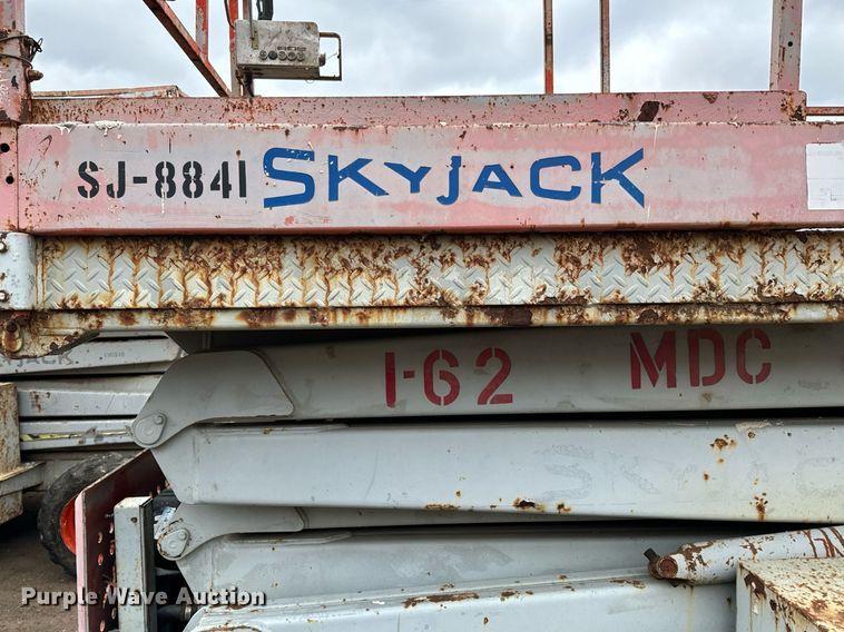 image for item DV9857 Skyjack SJ8841 scissor lift
