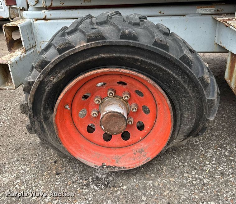 image for item DV9857 Skyjack SJ8841 scissor lift