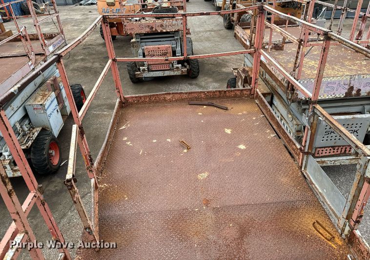 image for item DV9858 Skyjack  SJ8841A scissor lift