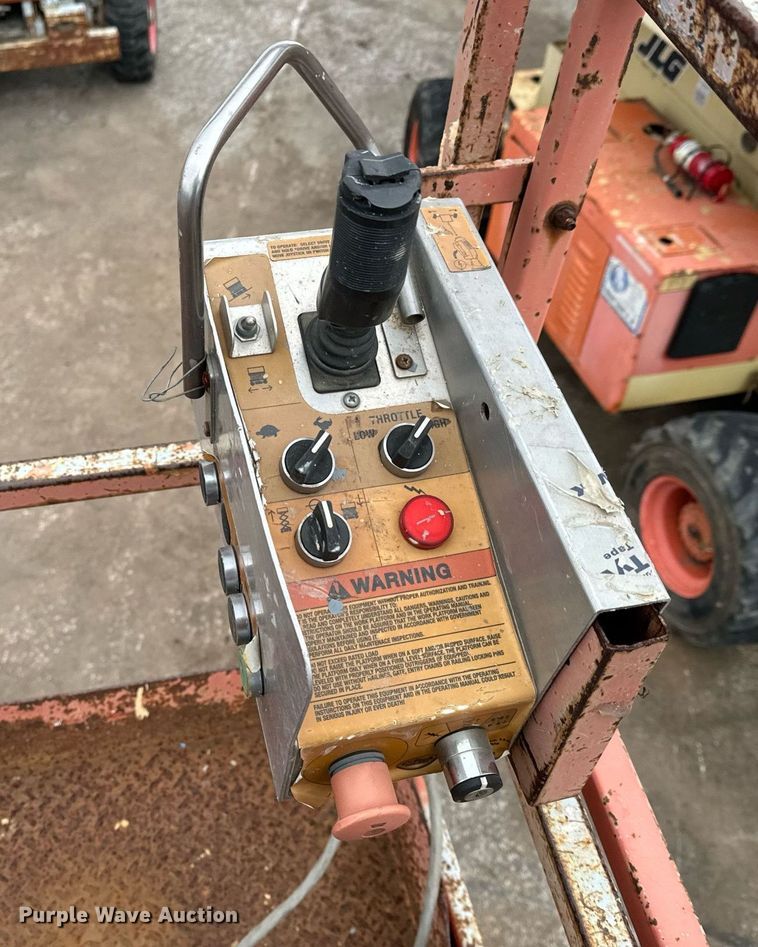 image for item DV9858 Skyjack  SJ8841A scissor lift