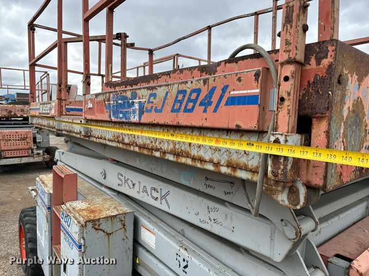 image for item DV9858 Skyjack  SJ8841A scissor lift