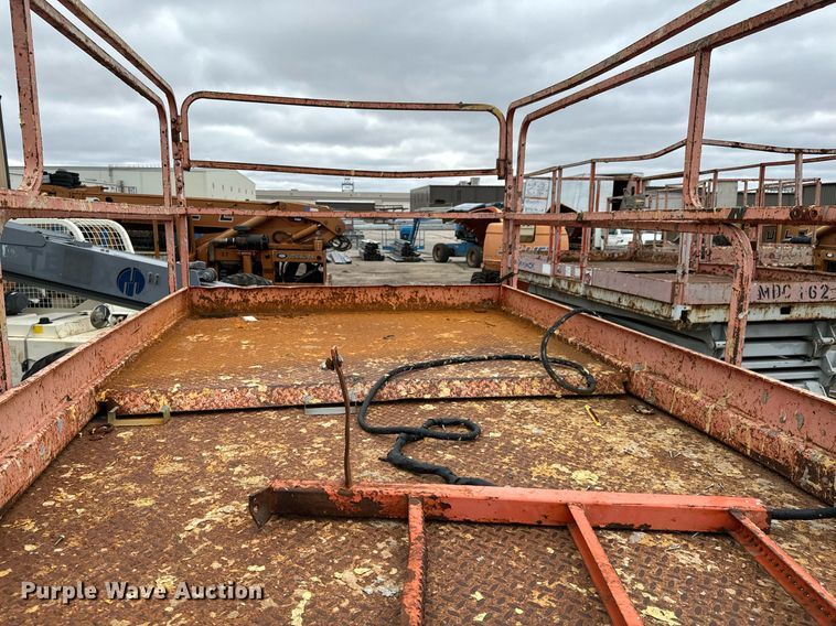 image for item DV9860 JLG 40RTS scissor lift