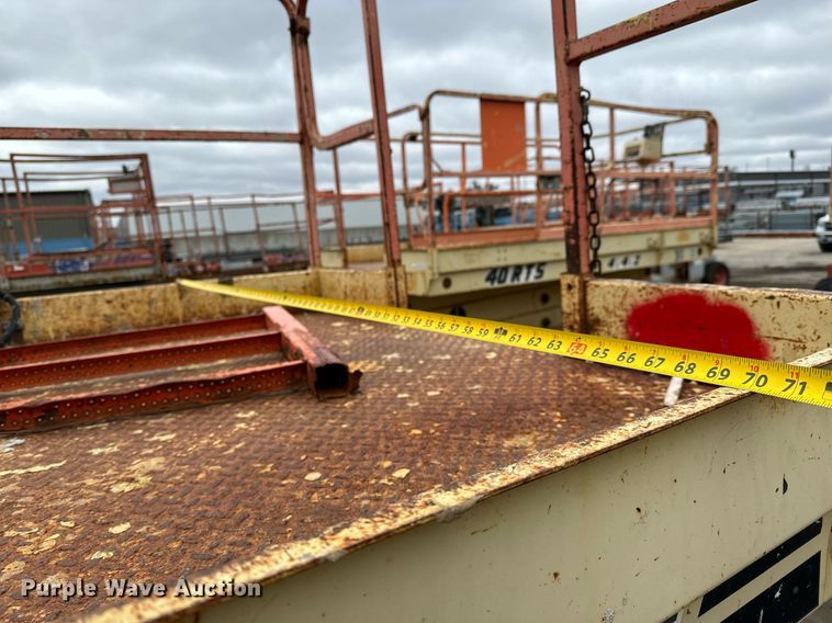 image for item DV9860 JLG 40RTS scissor lift