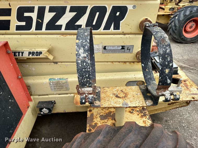 image for item DV9860 JLG 40RTS scissor lift