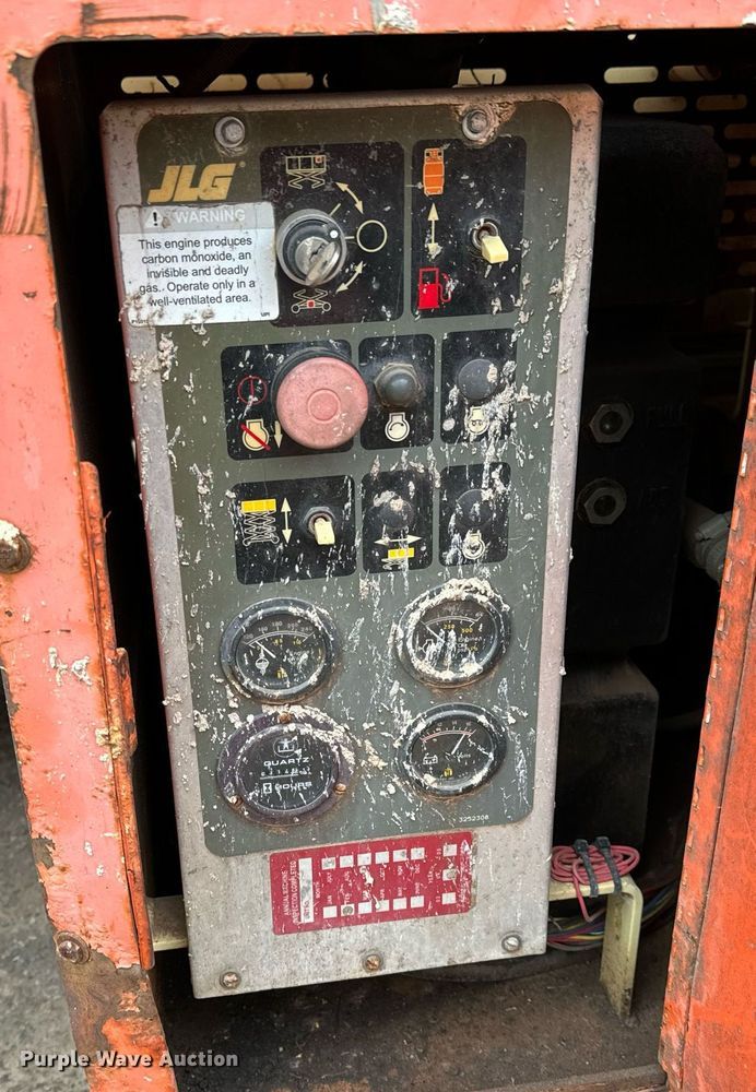 image for item DV9860 JLG 40RTS scissor lift