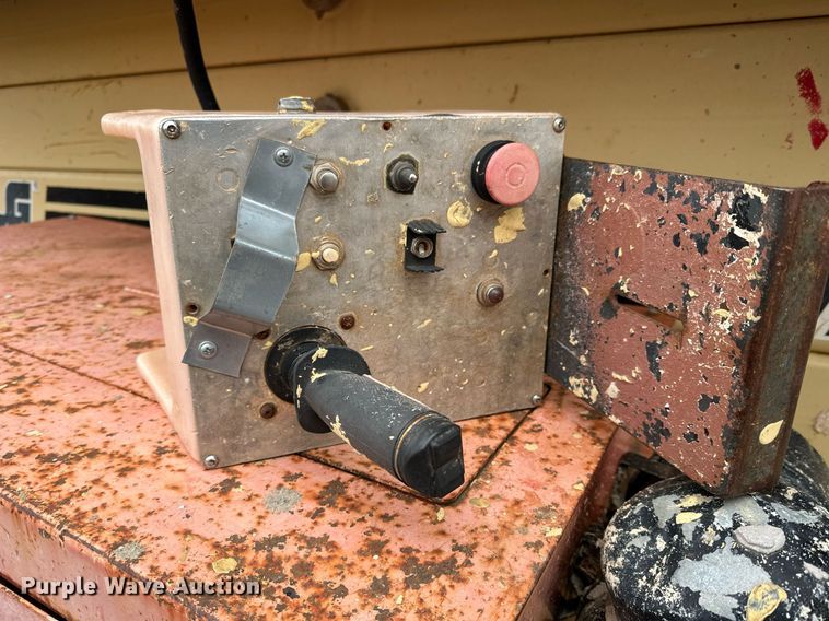 image for item DV9860 JLG 40RTS scissor lift