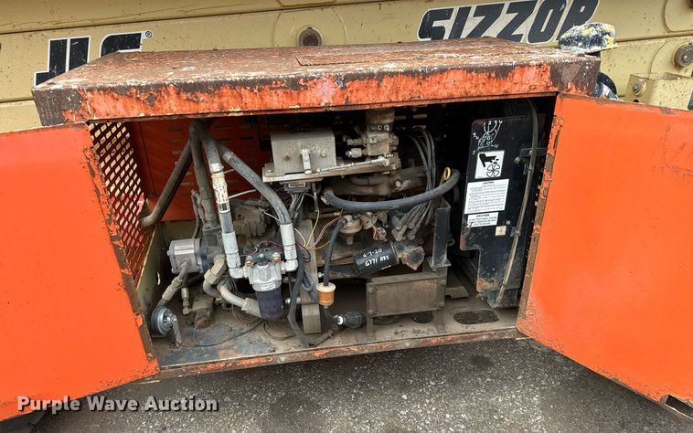 image for item DV9861 JLG 40RTS scissor lift