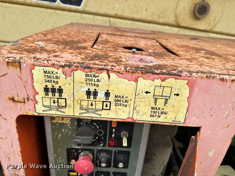 image for item DV9861 JLG 40RTS scissor lift