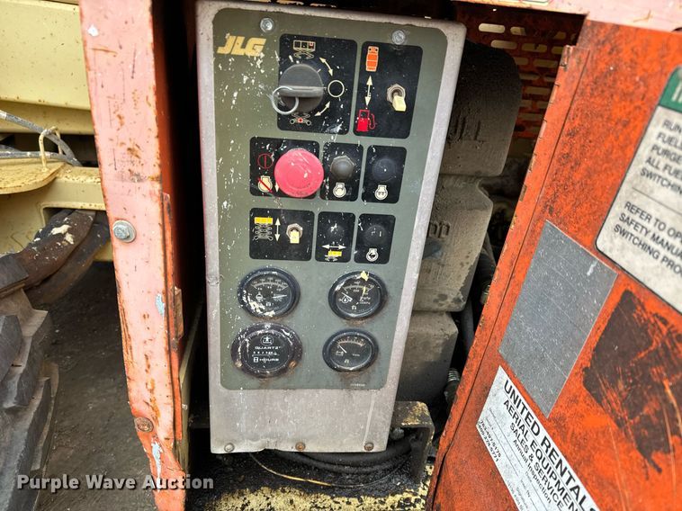 image for item DV9861 JLG 40RTS scissor lift