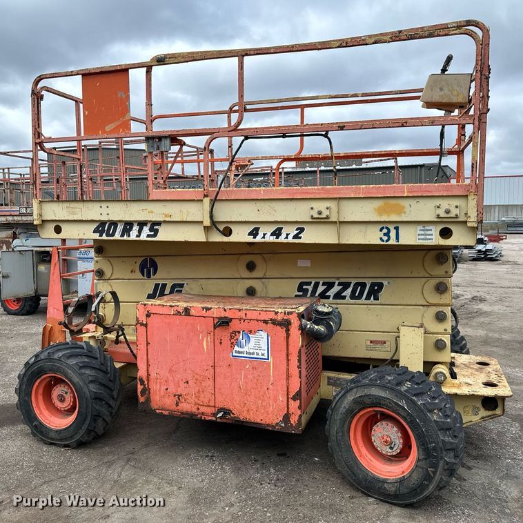 image for item DV9862 2000 JLG 40RTS scissor lift