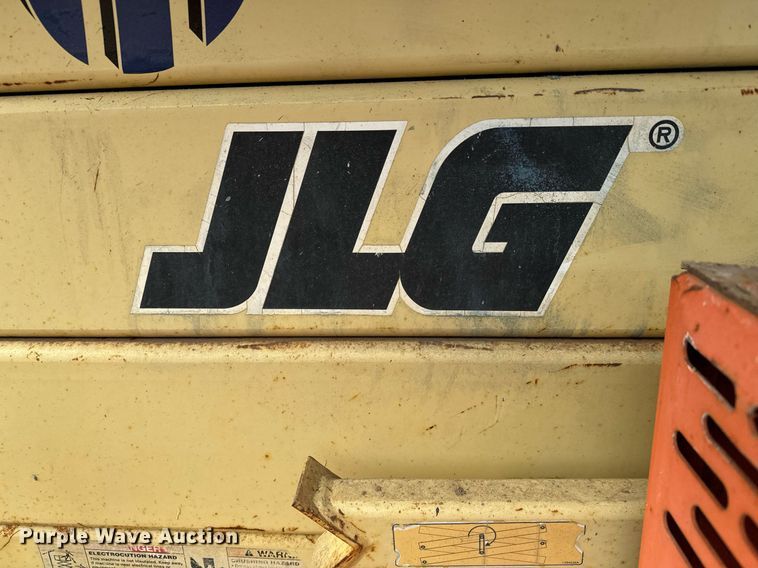 image for item DV9862 2000 JLG 40RTS scissor lift