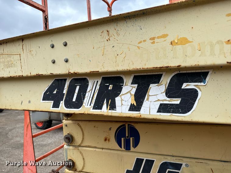 image for item DV9862 2000 JLG 40RTS scissor lift