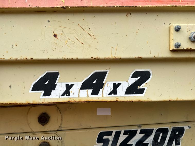 image for item DV9862 2000 JLG 40RTS scissor lift