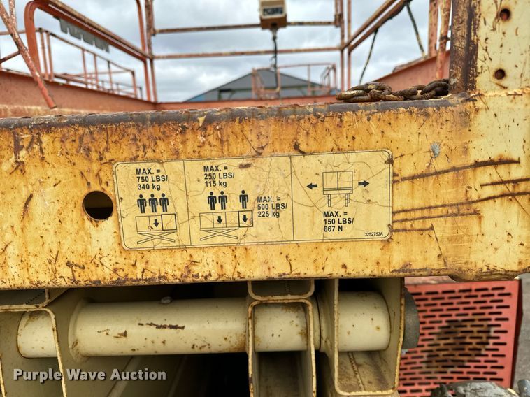 image for item DV9862 2000 JLG 40RTS scissor lift