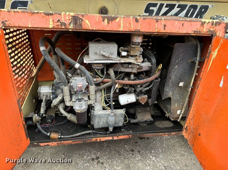 image for item DV9862 2000 JLG 40RTS scissor lift